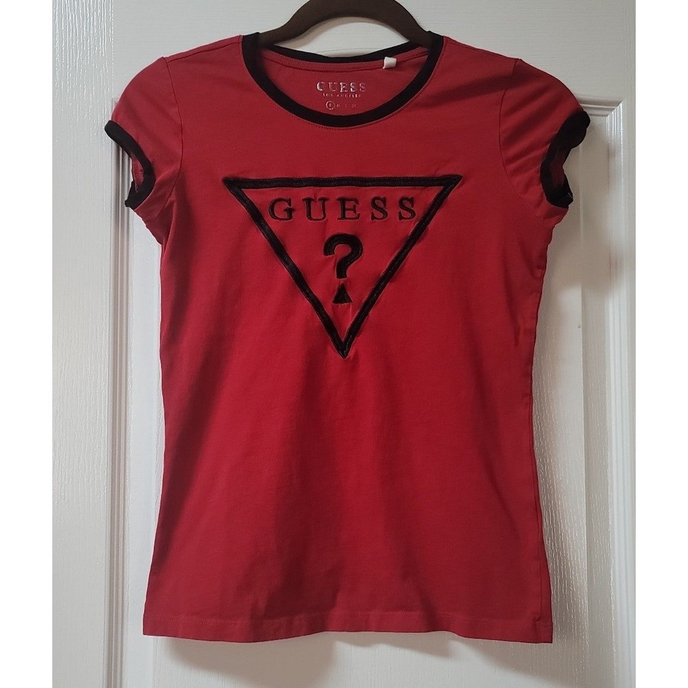 GUESS T-Shirt size Small